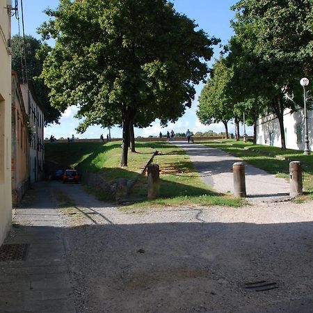 S. Agostino Fronte Mura Lucca Luaran gambar