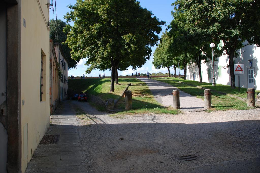 S. Agostino Fronte Mura Lucca Luaran gambar